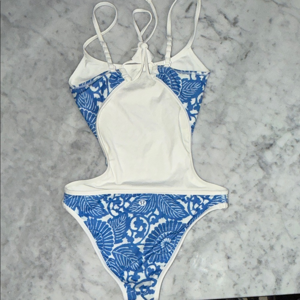 lululemon revisable swimsuit - Picture 2 of 8